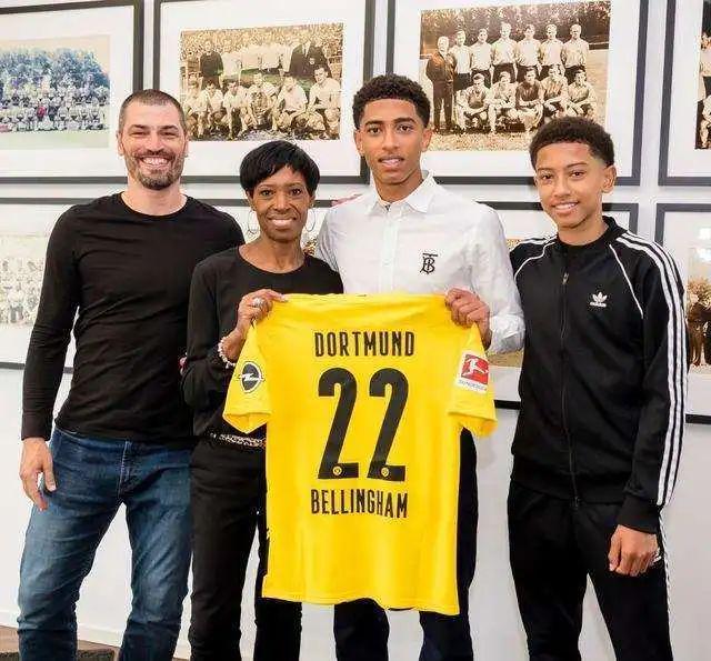 对阵女王公 对阵女王公