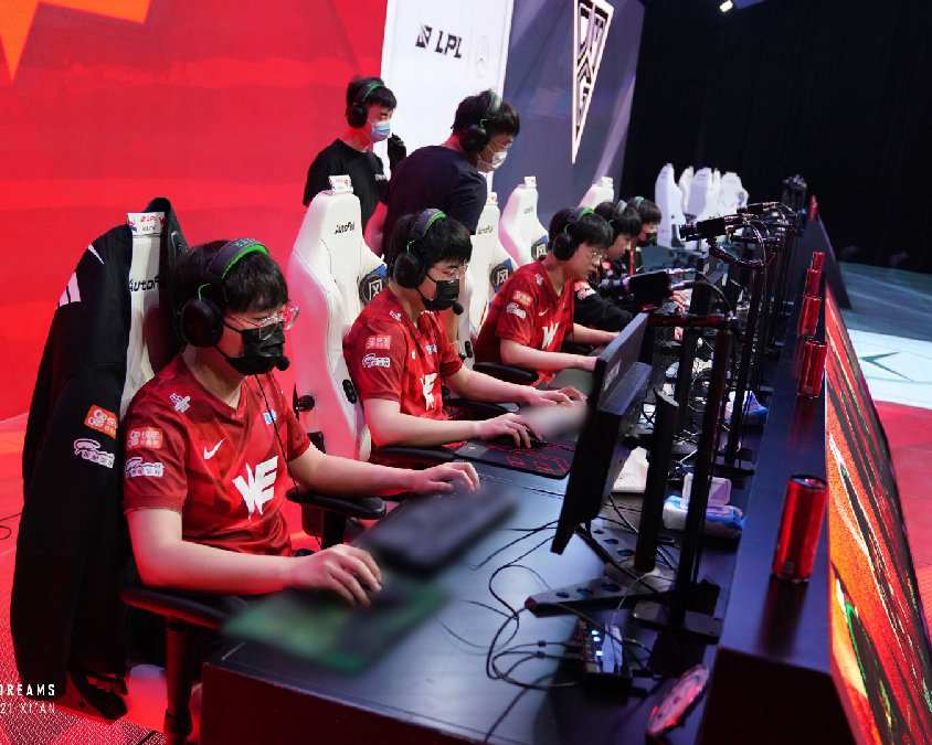 仅靠场上的 仅靠场上的