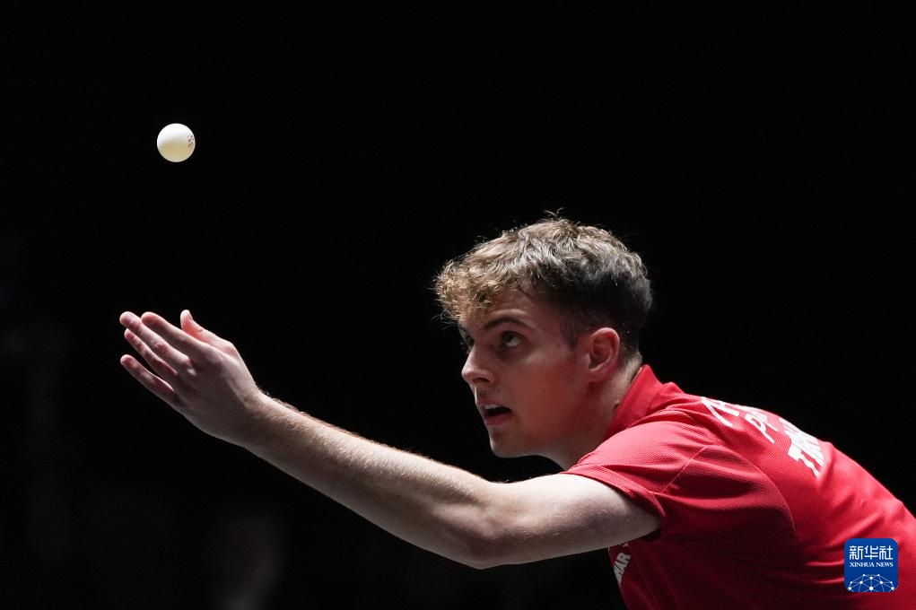 有感染力的 有感染力的