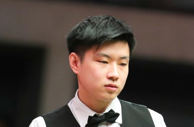 他缺席了包 他缺席了包